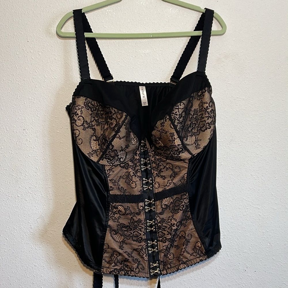Cacique Womens Black Laced Corset Size 26/28